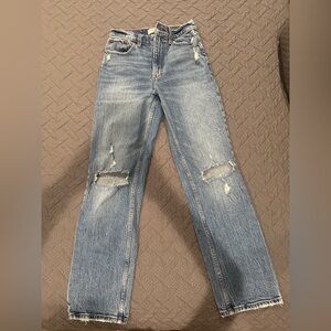 Abercrombie & Fitch The ‘90s Straight Ultra High Rise Jeans